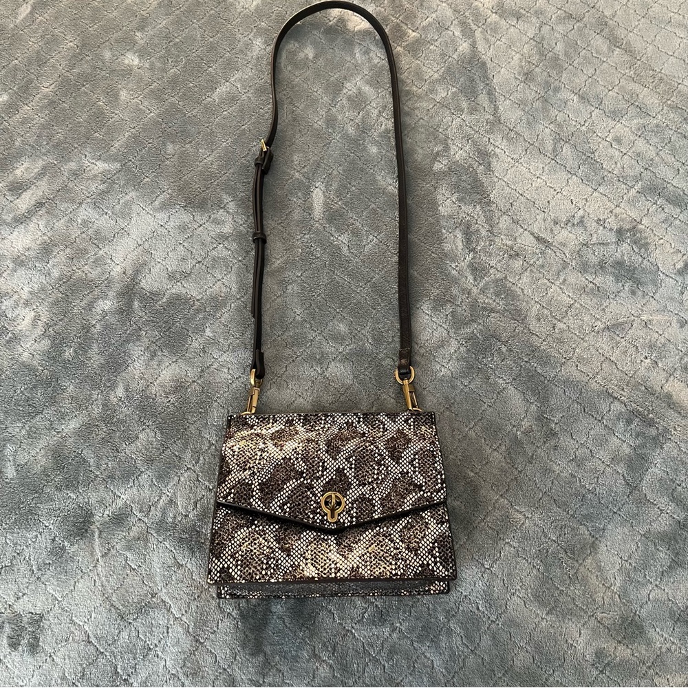 FOSSIL Snake Embossed Metallic Crossbody Shoulder Bag Gold Tone Turn Lock